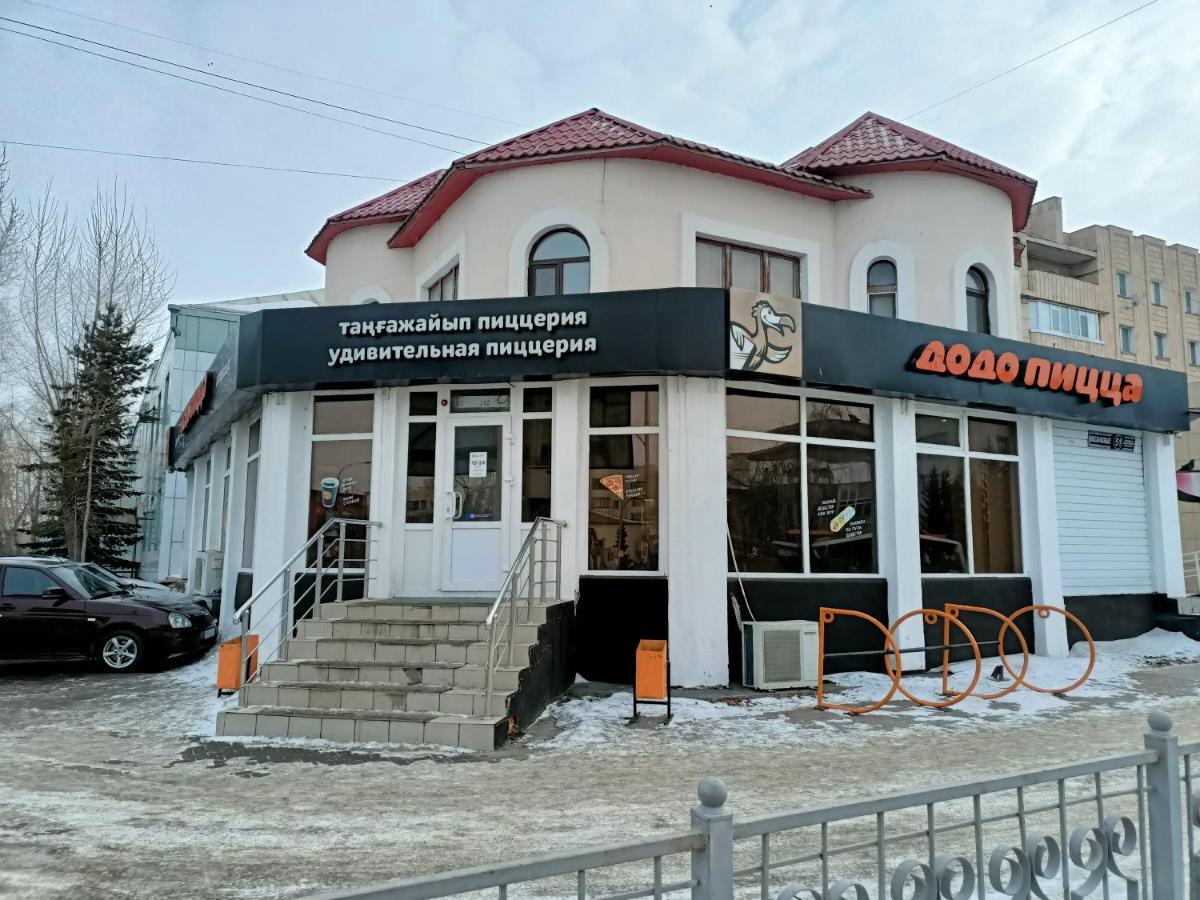 1 комнатные апартаменты на Садуакасова 24 Кокшетау Экстерьер фото
